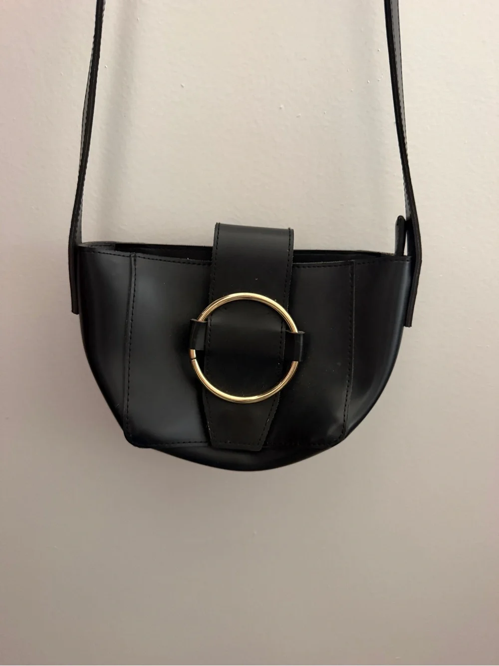 N/A sleek black